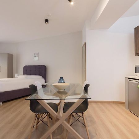 Leochares Lifestyle Apartments - Self Check-In Atenas Habitación foto